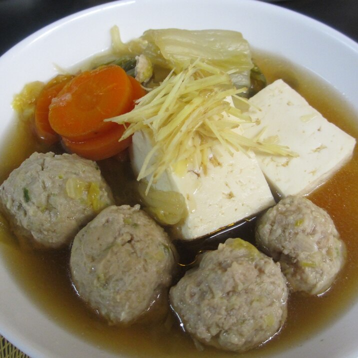 白菜と肉団子の生姜スープ